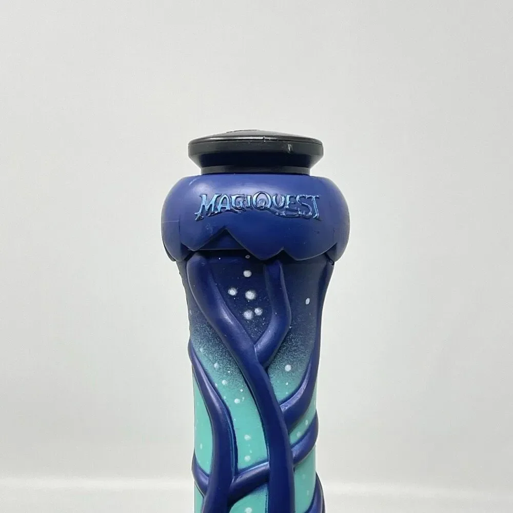 MagiQuest Great Wolf Lodge Wand Green Gem Purple Blue Vine Works 2022 No Topper